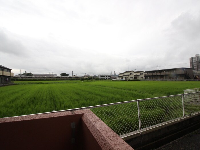 物件内観写真18　(室内からの展望)