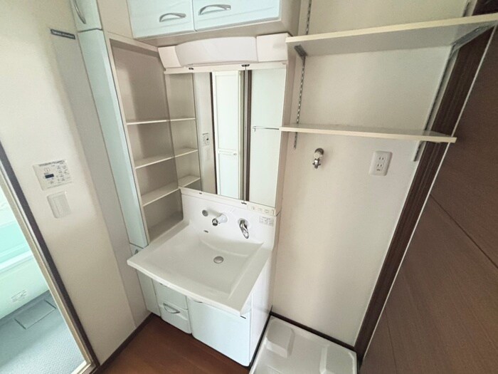 物件内観写真12　(洗面)