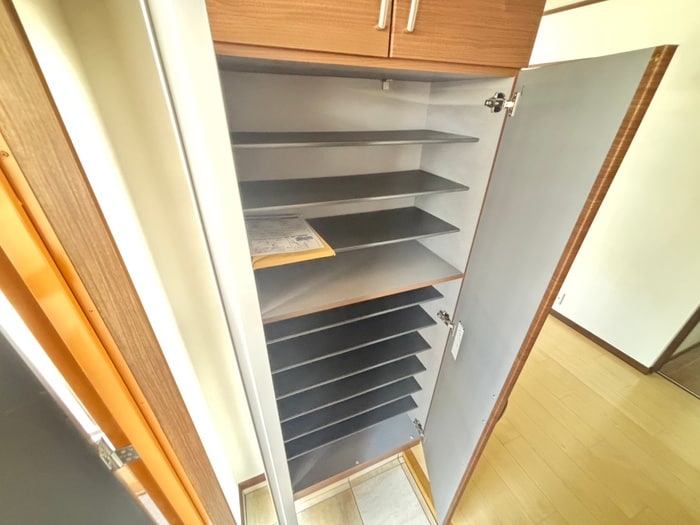 物件内観写真18　(靴箱)