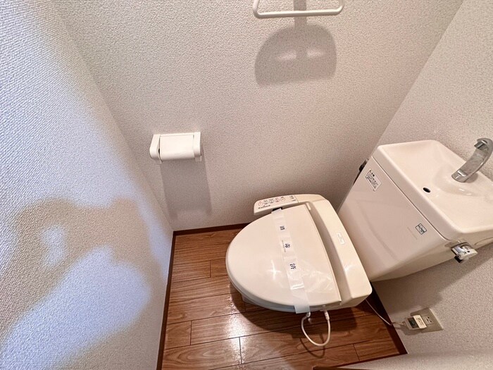 物件内観写真15　(トイレ)