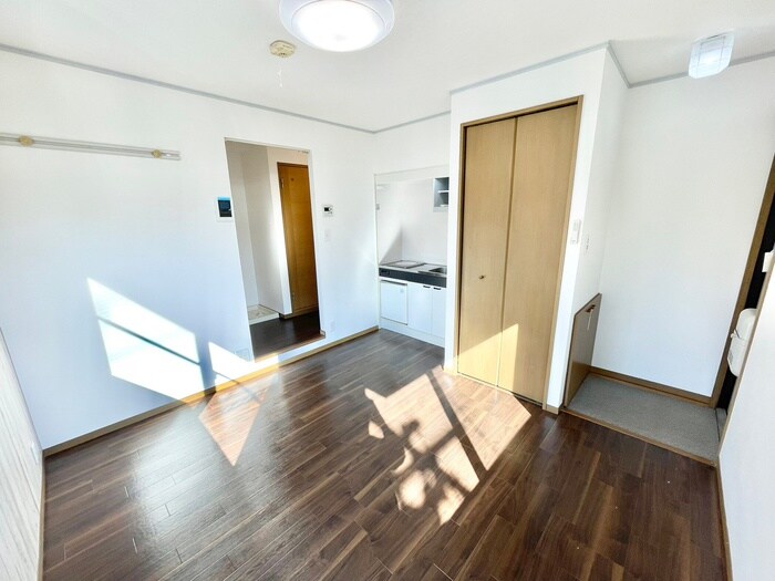 物件内観写真9　(居室)