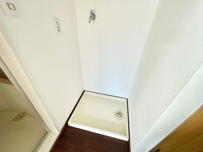 物件内観写真15　(洗濯機置場)
