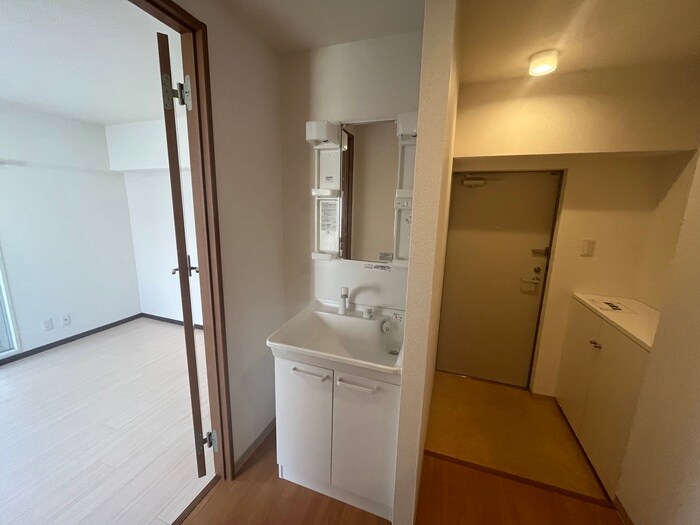 物件内観写真11　(洗面)