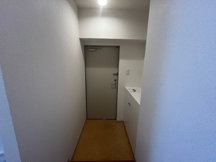物件内観写真13　(玄関)