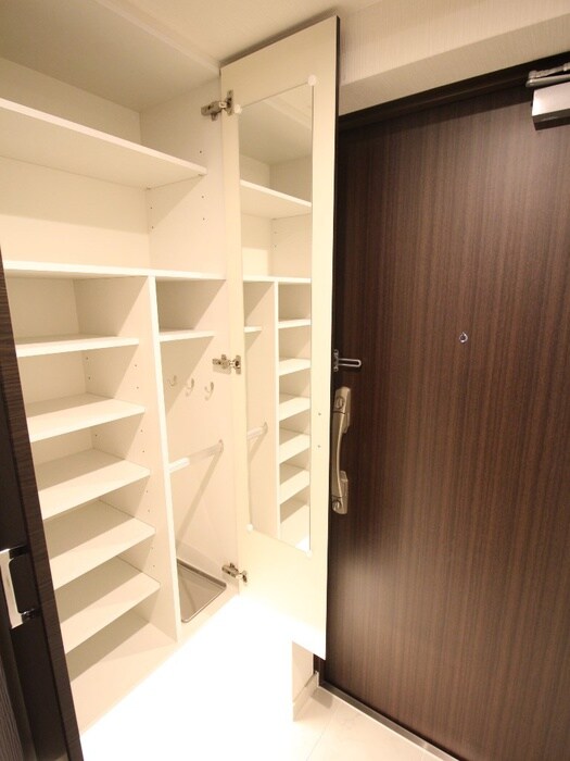 物件内観写真13　(靴箱)