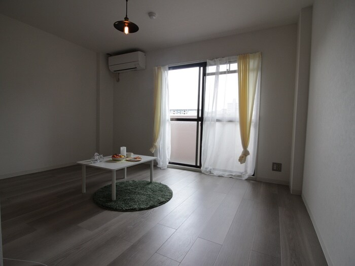 物件内観写真8　(居室)