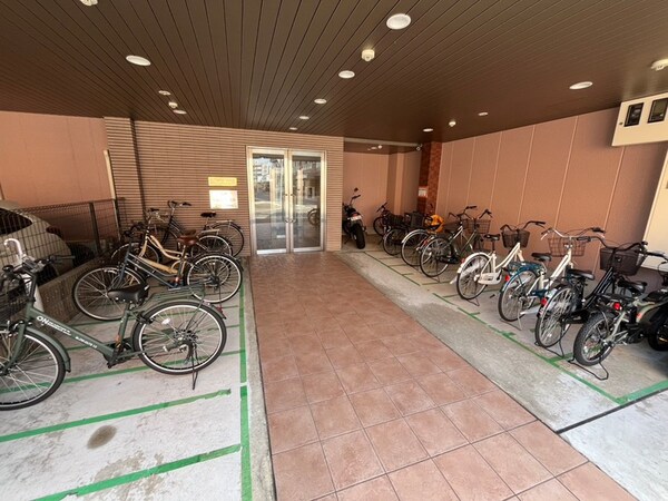 駐輪場