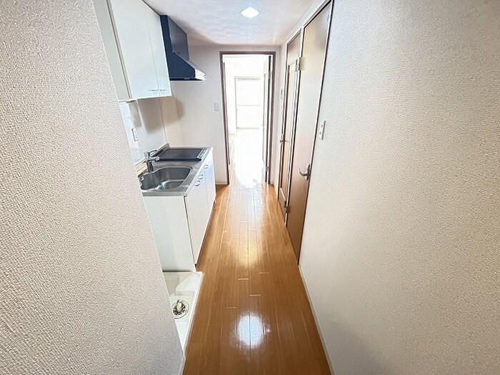 物件内観写真20　(廊下)