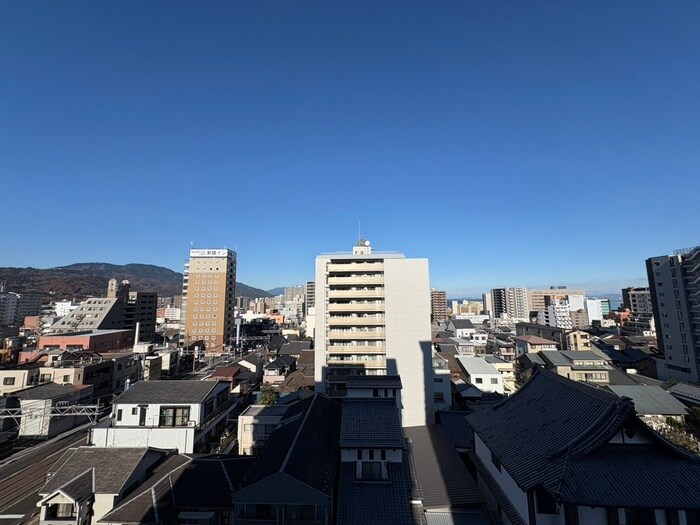 物件内観写真11　(室内からの展望)