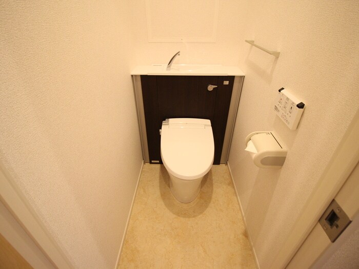 物件内観写真9　(トイレ)