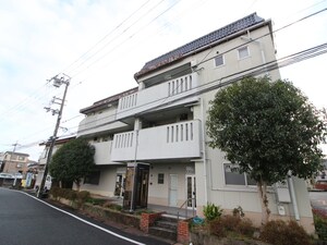 上牧マンション（204）外観写真