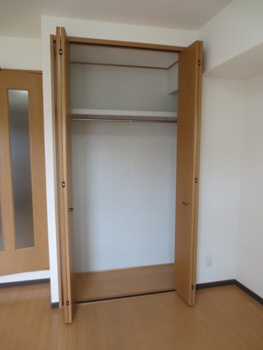 物件内観写真10　(収納)