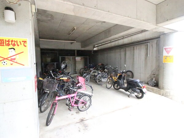 駐輪場