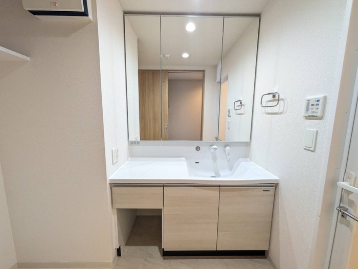 物件内観写真13　(洗面)