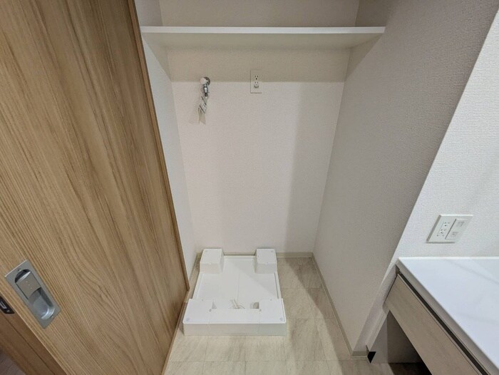 物件内観写真16　(洗濯機置場)