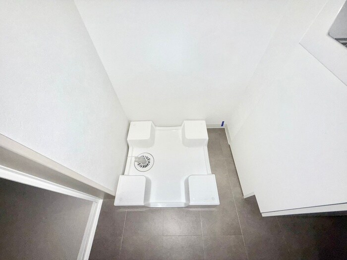 物件内観写真10　(洗濯機置場)