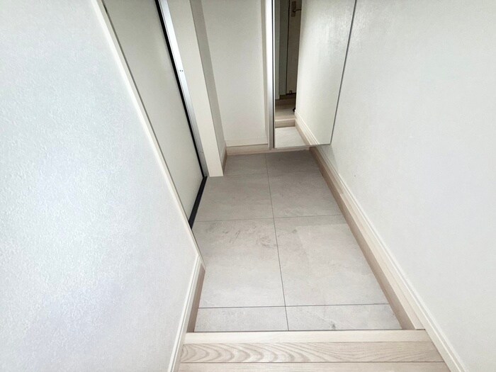 物件内観写真22　(玄関)