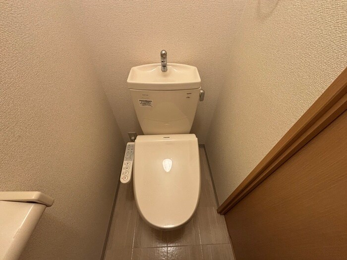 物件内観写真13　(トイレ)