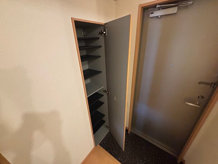 物件内観写真15　(靴箱)