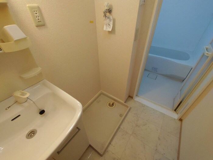 物件内観写真19　(洗濯機置場)