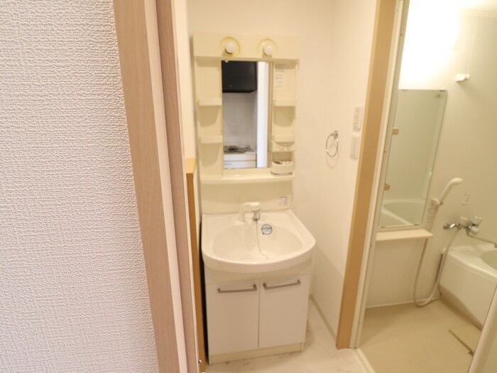 物件内観写真12　(洗面)