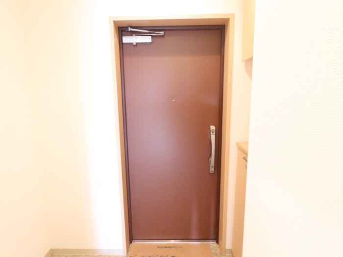 物件内観写真14　(玄関)