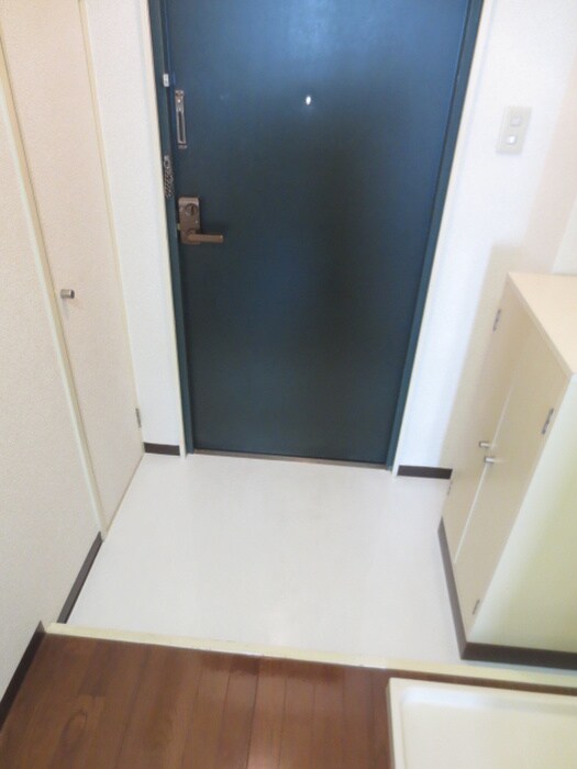 物件内観写真10　(玄関)