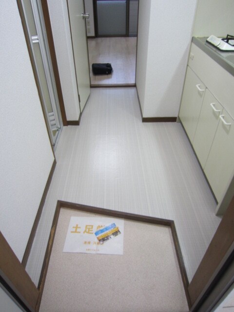 物件内観写真7　(玄関)
