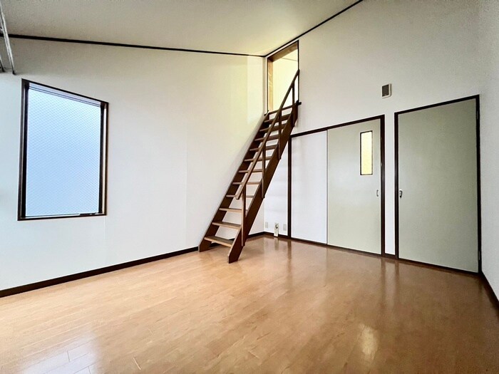 アトレ堺町の居室