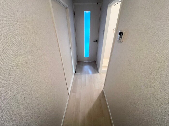 物件内観写真10　(廊下)