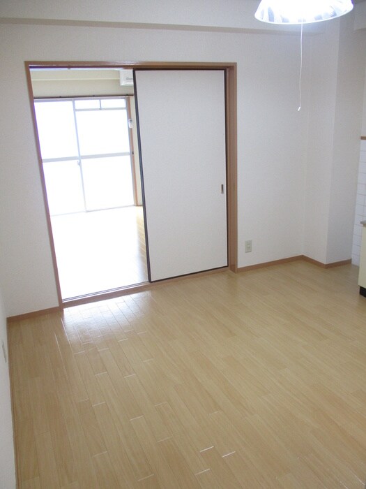 物件内観写真14　(居室)