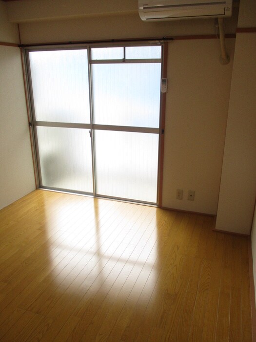 物件内観写真19　(居室)