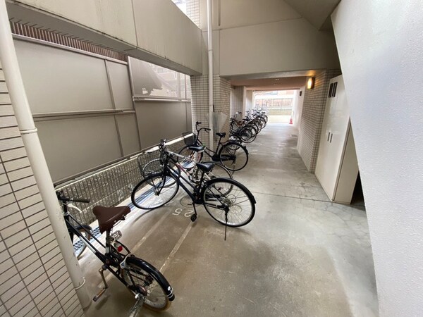 駐輪場
