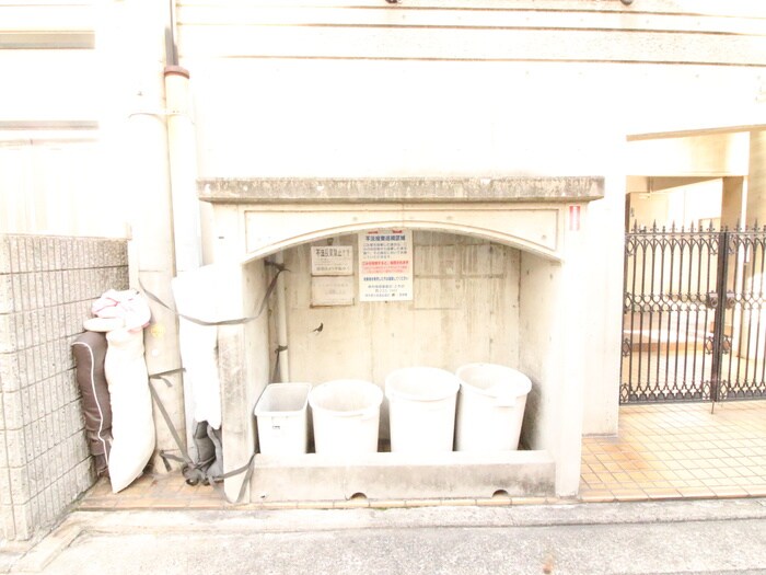 物件外観写真6　(建物設備)