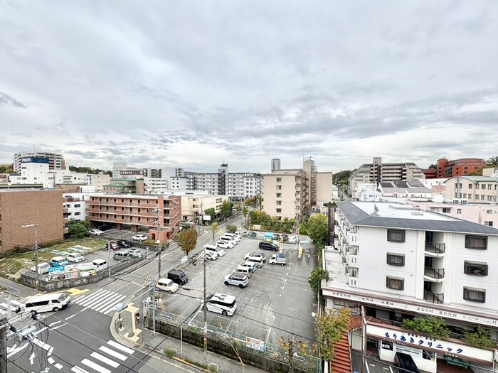 物件内観写真17　(室内からの展望)