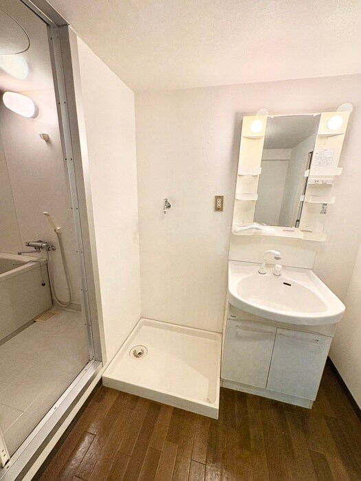 物件内観写真18　(洗濯機置場)