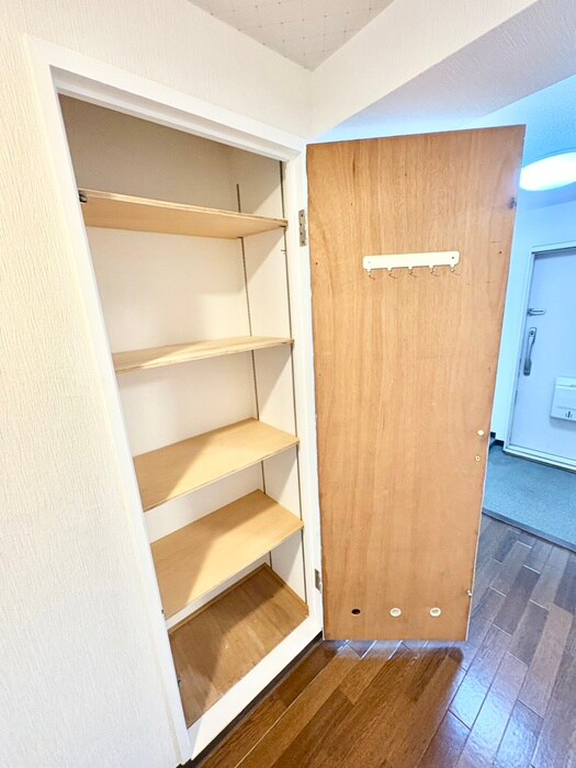 物件内観写真22　(収納)