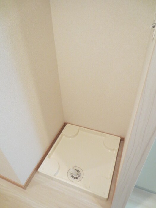 物件内観写真11　(洗濯機置場)