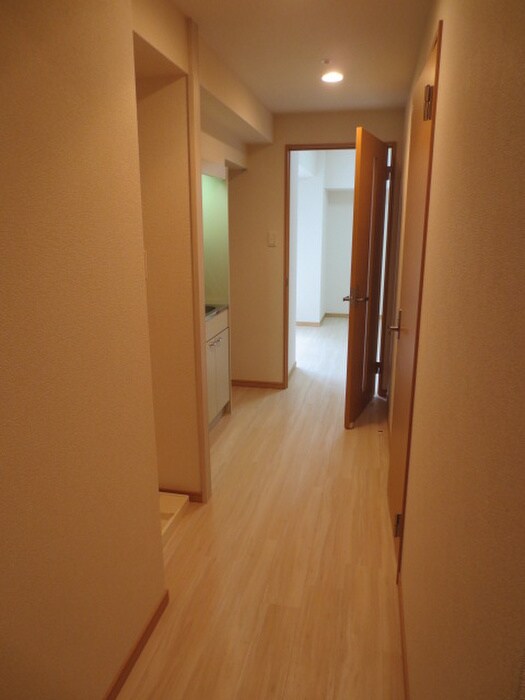 物件内観写真13　(廊下)