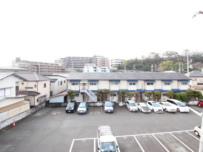 物件内観写真16　(室内からの展望)