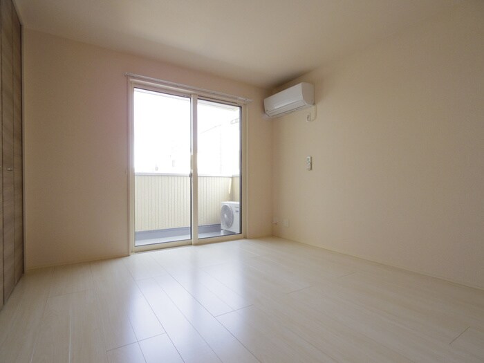 物件内観写真10　(居室)