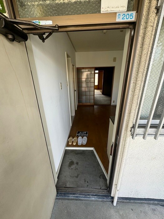 物件内観写真7　(玄関)