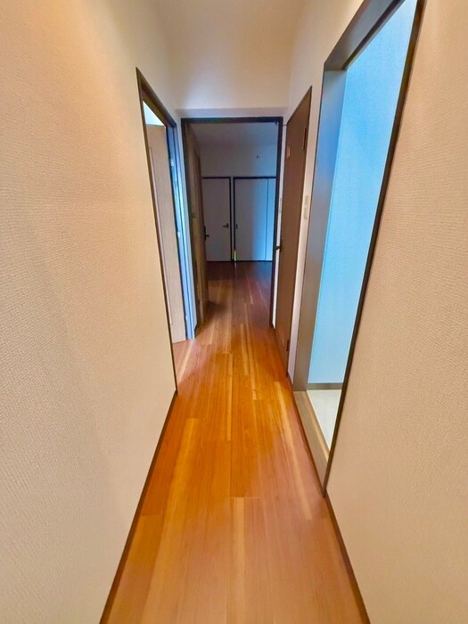 物件内観写真21　(廊下)
