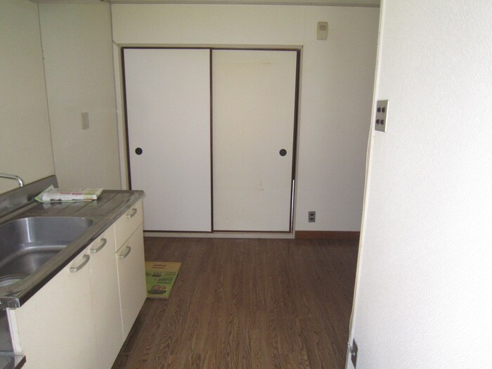 物件内観写真5　(居室)