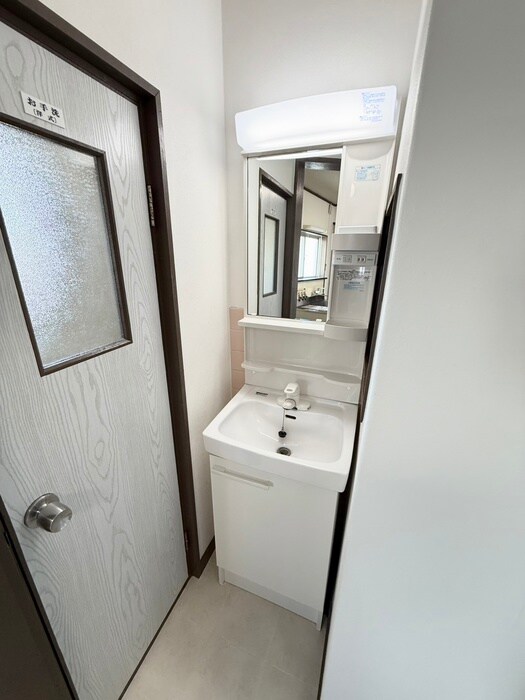 物件内観写真8　(洗面)