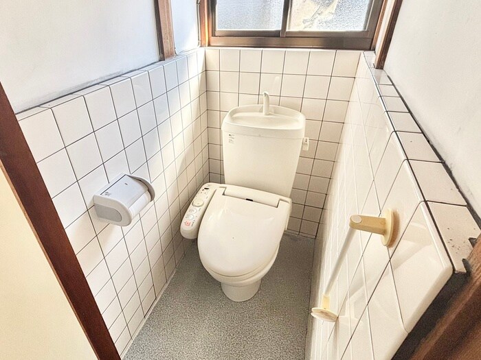 物件内観写真14　(トイレ)