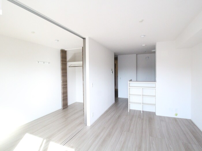 物件内観写真8　(居室)