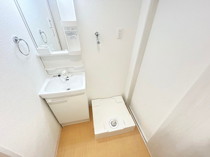 物件内観写真17　(洗濯機置場)