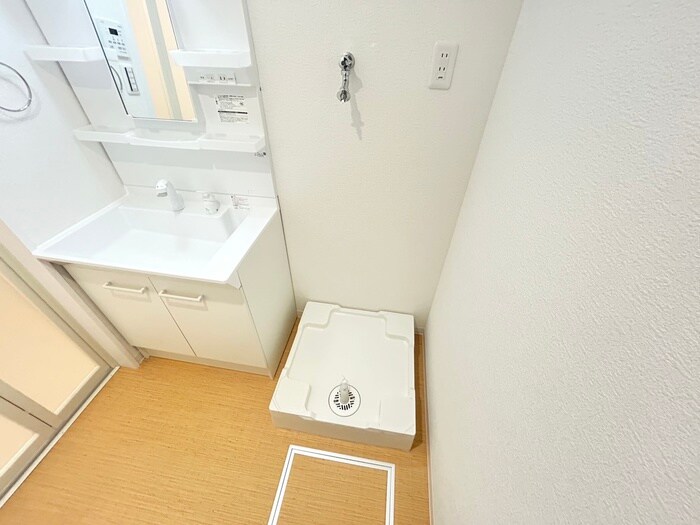 物件内観写真17　(洗濯機置場)