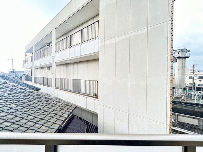 物件内観写真21　(室内からの展望)